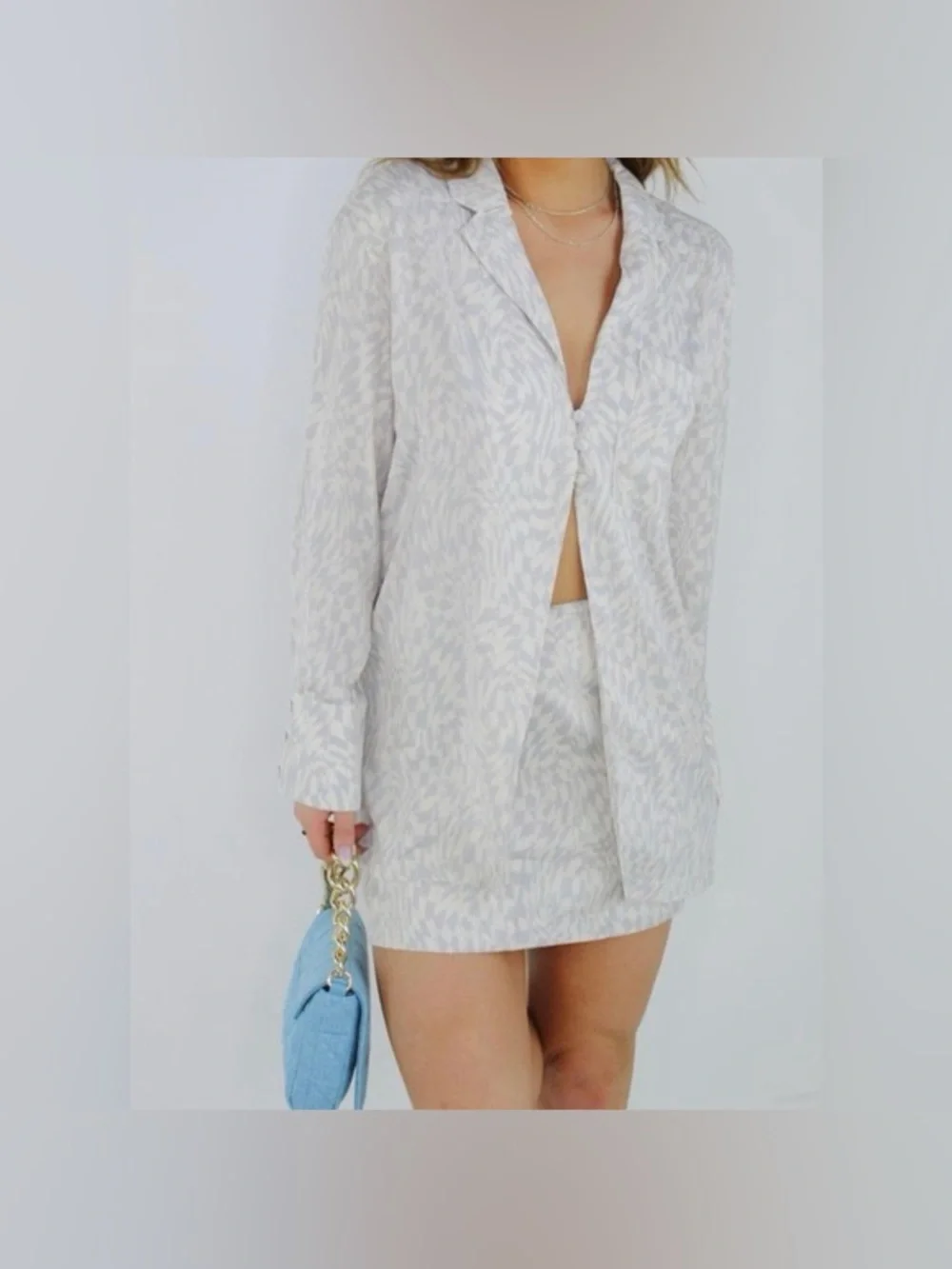 Free People Relaxed V-Neck Long-Sleeve Top in Light Gray Pattern